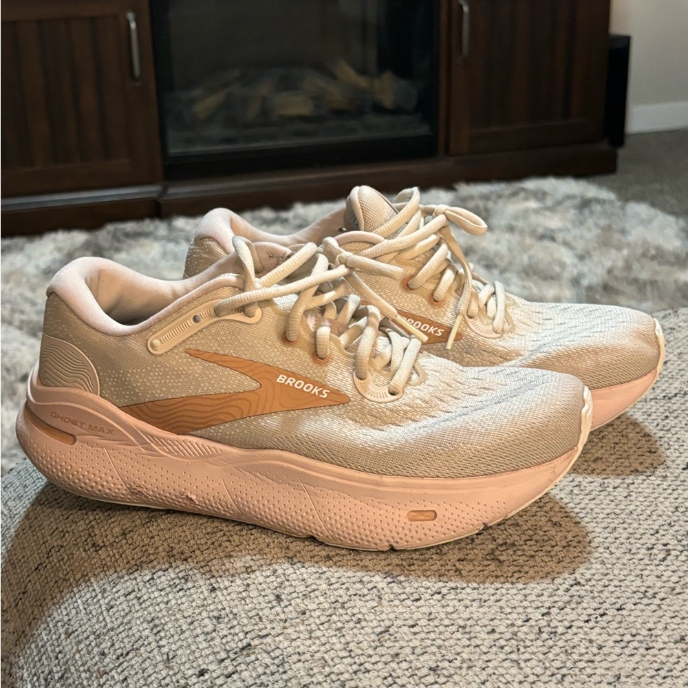 Brooks Ghost Max - pink